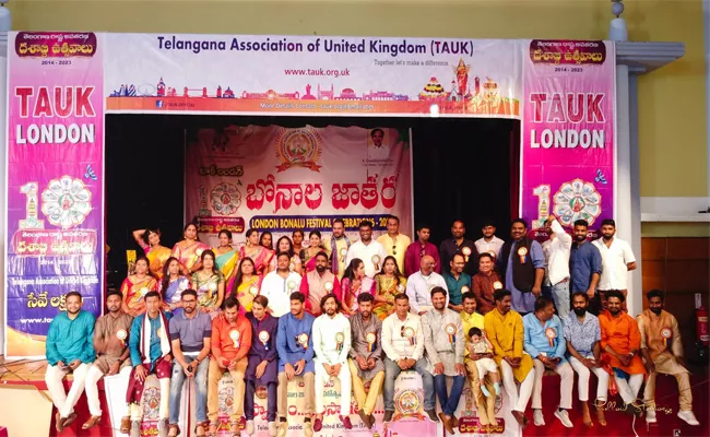 Telangana Association Of United Kingdom Organized Bonalu In London - Sakshi