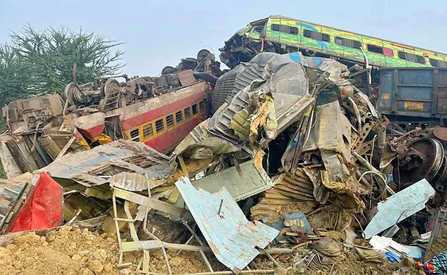 Odisha Train Accident: Coromandel Express Loco Pilot died - Sakshi