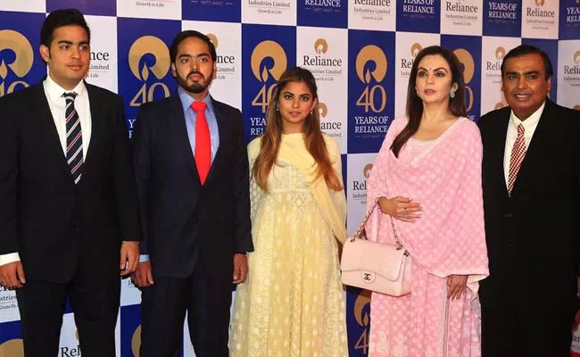 Ambanis kids Isha ambani Anant ambani Akash Ambani job salary details - Sakshi