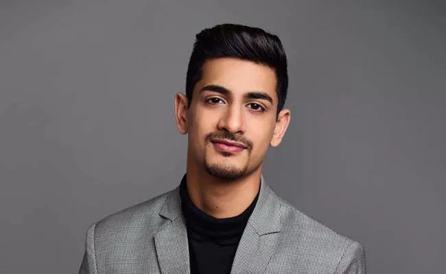 Meet Aryaman Birla excricketer who is scion aditya birla empire - Sakshi