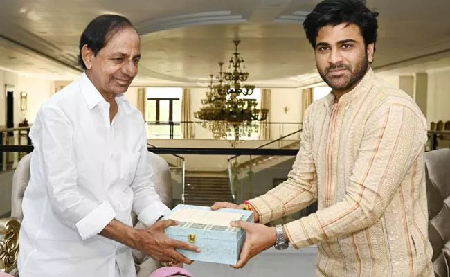 Sharwanand Met Chief Minister KCR Invite Wedding Reception - Sakshi