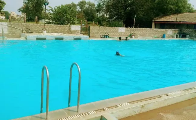 Man Died After Jumping Into Swimming Pool At Secunderabad - Sakshi