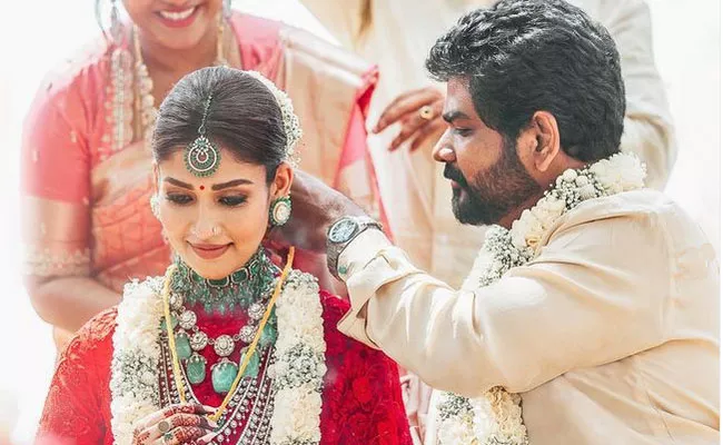 Nayanthara and Vignesh Shivan get special surprise from twins - Sakshi