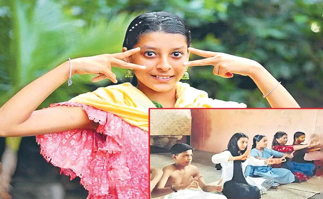 Sabri of Kollam becomes first Muslim girl to enrol for learning Kathakali at Kalamandalam - Sakshi