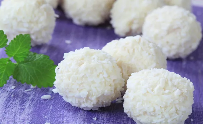 Sticky Coconut Rice Balls With Jaggery - Sakshi