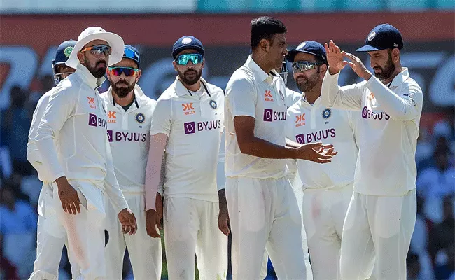 Harbhajan Singh picks his Indian XI for 1st Test vs West Indies - Sakshi