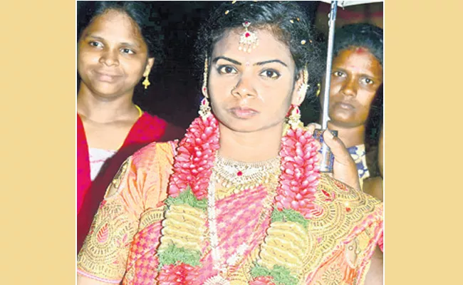 new bride commits suicide in tamilnadu - Sakshi