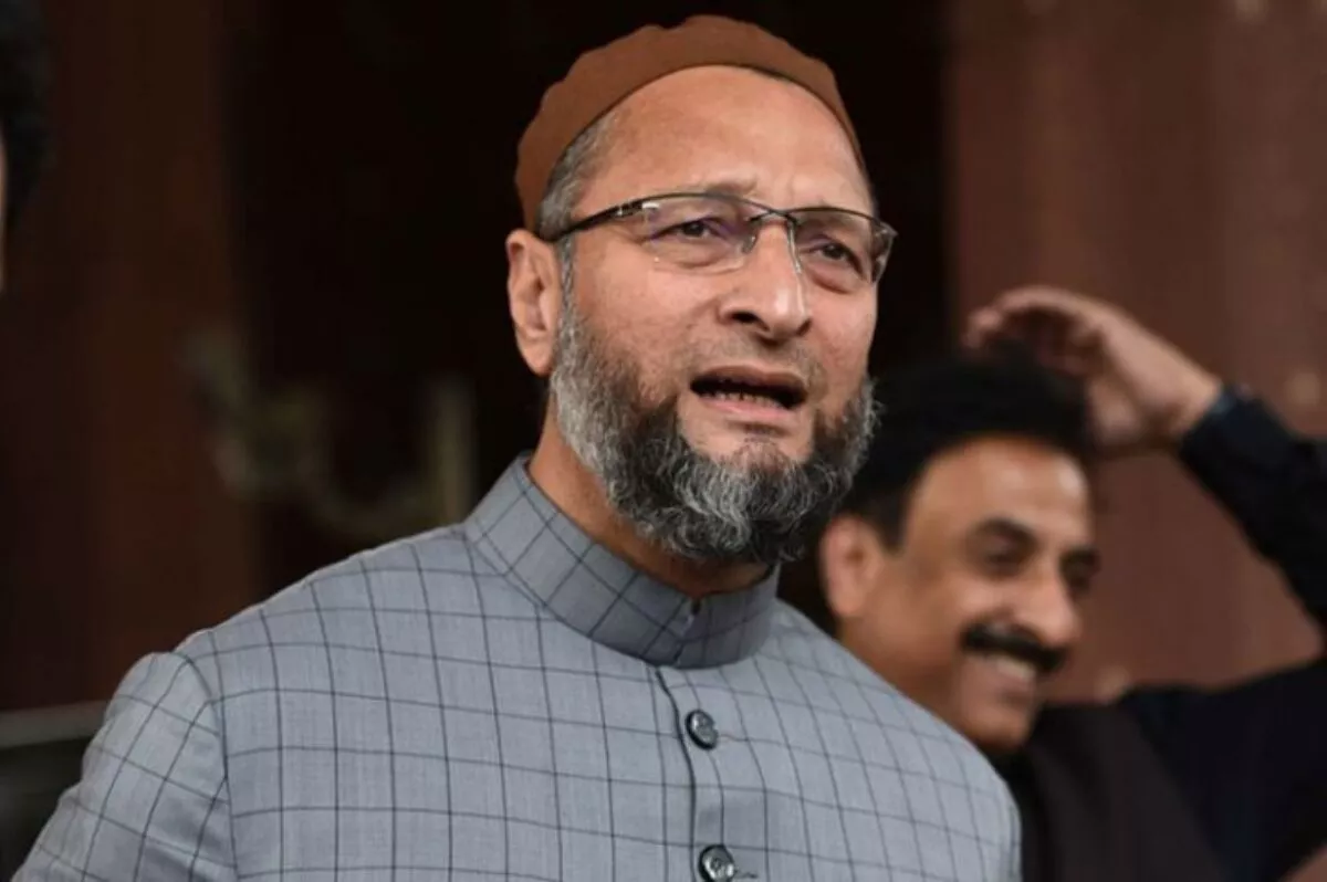 Asaduddin Owaisi Taunts Assam CM For Accusing Miya Traders - Sakshi