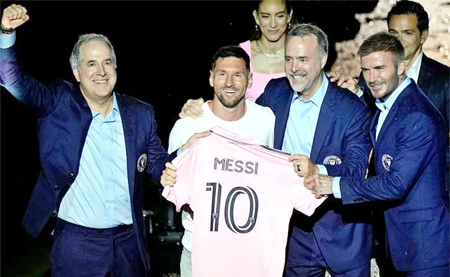 Argnetina Football Star-Lionel Messi Makes-Inter-Miami-Debut - Sakshi