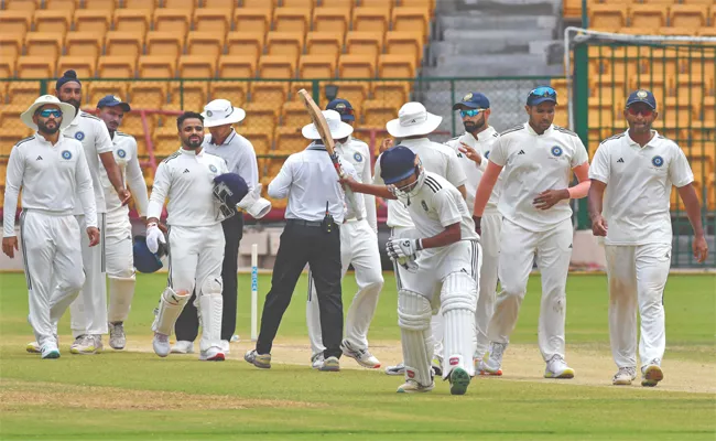 Duleep Trophy 2023: Central Zone, North Zone Into Semis - Sakshi