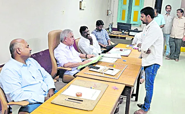 Continued Dharmika Parishad Committee Inquiry - Sakshi