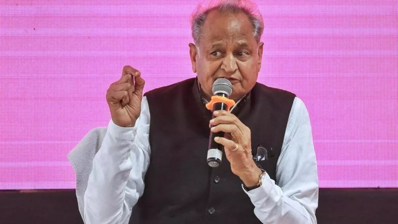 Sacked Minister Steps Up Attack On Ashok Gehlot He Hits Out At Pm - Sakshi