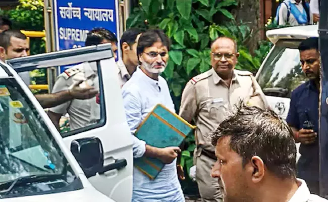 Solicitor General Displeasure Over Yasin Malik Court Presence - Sakshi