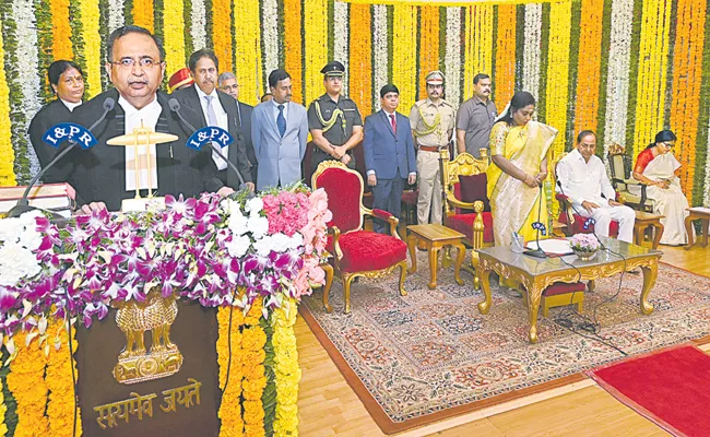 Justice Alok Aradhe sworn in as CJ of Telangana High Court - Sakshi