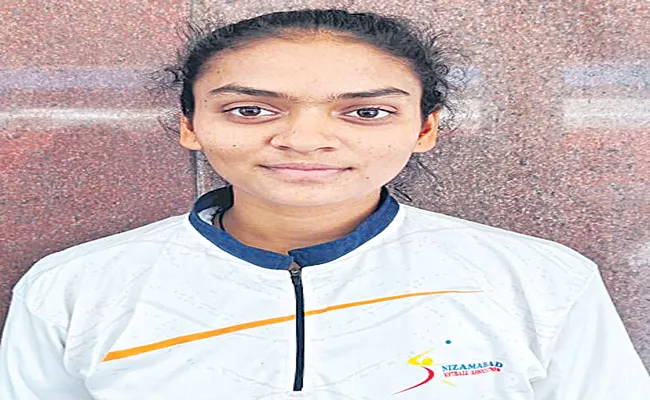 Asian Games 2023: Telangana girl Mamatha Guguloth in Indian softball team - Sakshi