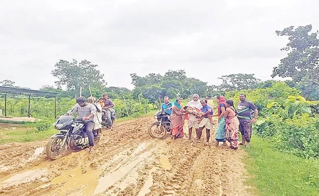 Heart Broken Incident Muddy Roads Delay Of Child Treatment Medak - Sakshi