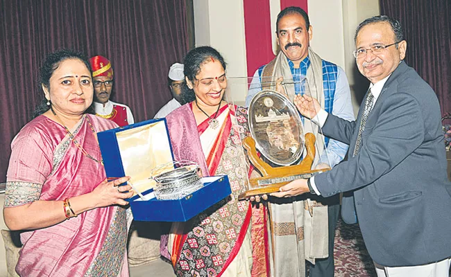 Farewell to Justice Kanneganti Lalitha - Sakshi