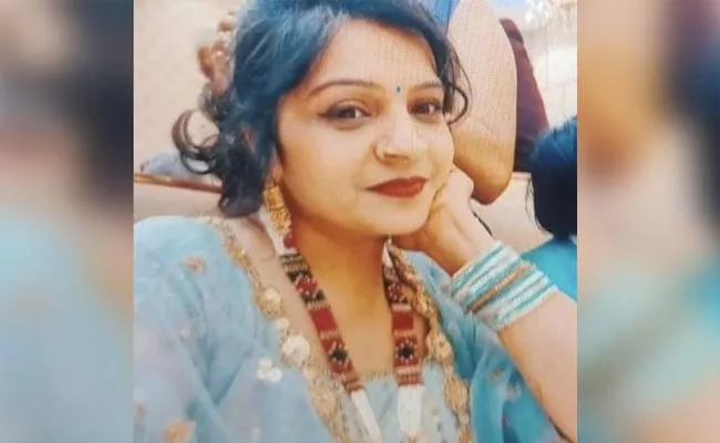 Renu Shot Dead Near House In Delhi Dabri Area - Sakshi