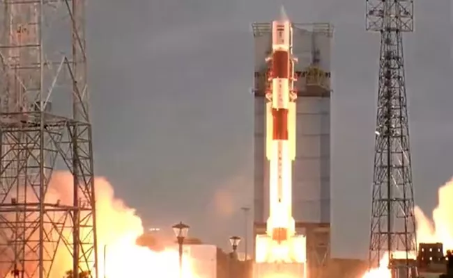 ISRO PSLV-C56: India launches seven foreign satellites to space - Sakshi