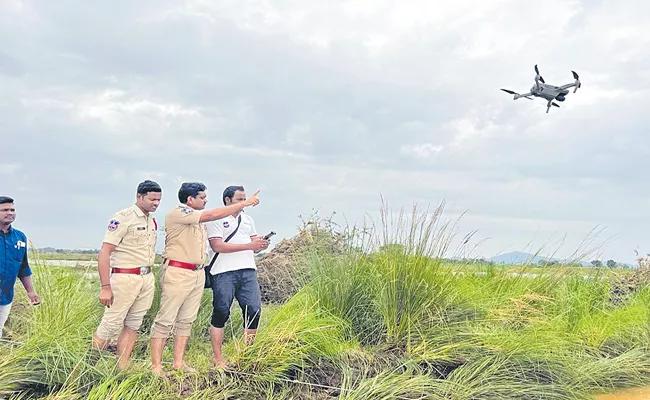 Telangana: Severe Floods Due To Rain, People Missing And Dead - Sakshi