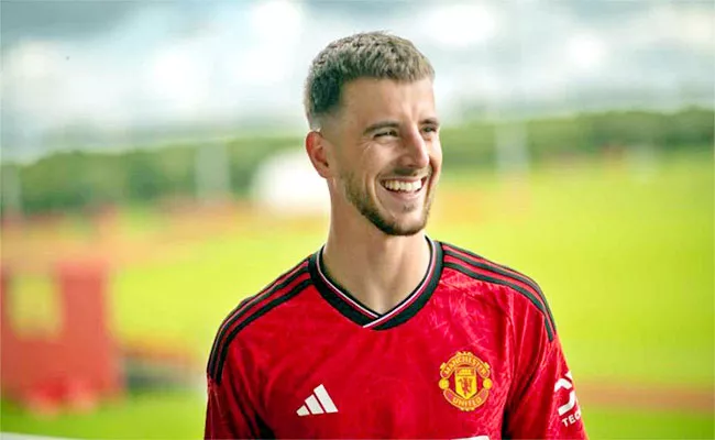 Mason Mount-Huge Amount-Manchester United Give C-Ronaldo Number-7 To-Him - Sakshi