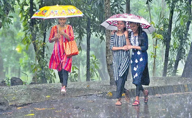 There will be heavy rains for the next two days - Sakshi