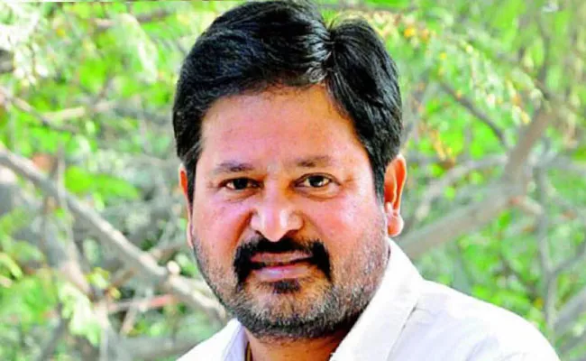 Tollywood Director Land case Solved By high Court - Sakshi