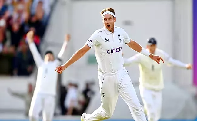 Stuart Broad Dismisses Alex Carey With Last Ball Of Test Career - Sakshi