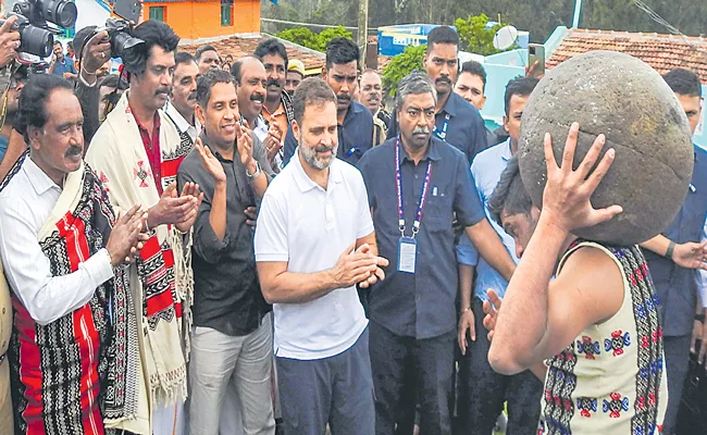 Rahul Gandhi fires salvos at PM Modi from Wayanad - Sakshi