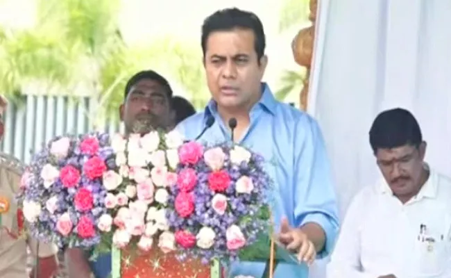 Minister KTR Comments At Sircilla After Flag Hoist On Independence Day - Sakshi