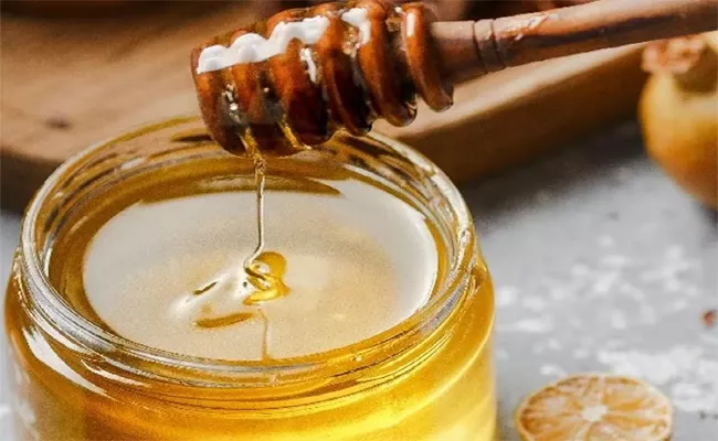 Consuming Too Much Honey Causes Side Effects - Sakshi