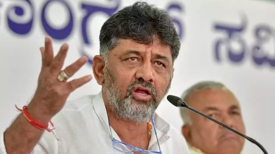 BJP MLA Praises Karnataka Congress Chief DK Shivakumar - Sakshi