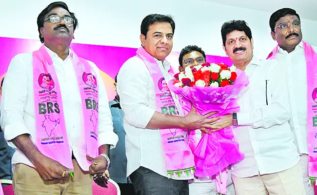 Minister KTR Commons on Congress leaders - Sakshi