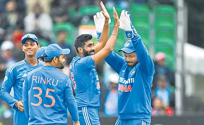 India win over Ireland in Duckworth style - Sakshi