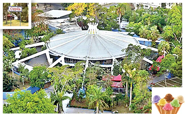 Worlds Largest Ice Cream Parlor: Cuba Coppelia Park - Sakshi