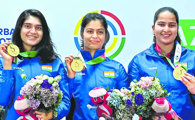 Gold for Isha Singhs team in World Shooting Championship  - Sakshi