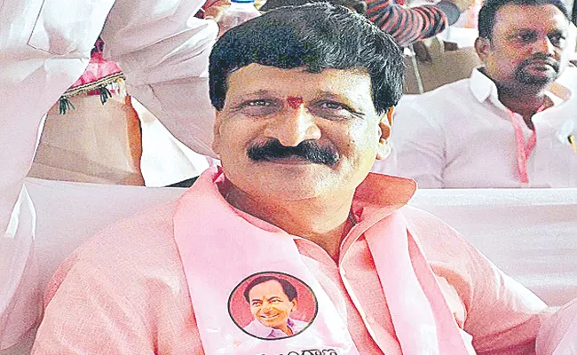 BRS Party Angry Over Malkajgiri MLA Mynampally Hanumantha Rao - Sakshi