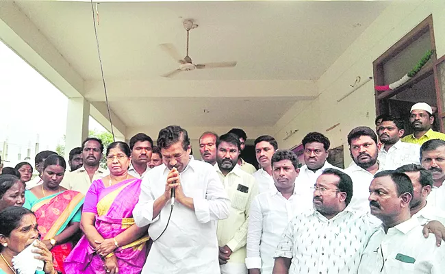 Thatikonda Rajaiah Gets Emotional Over He Losses MLA Ticket - Sakshi