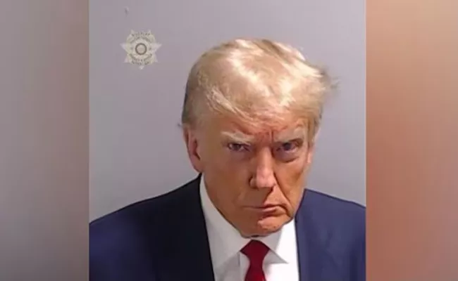 Donald trump Mugshot Released After arrest In Atlanta Georgia - Sakshi