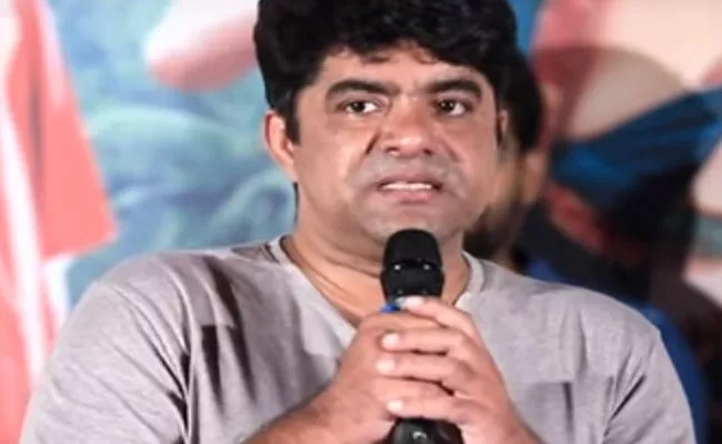 Srikanth Iyengar Sensational Comments On Movie Review Writers - Sakshi