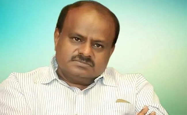 Ex CM HD Kumaraswamy Hospitalised Due To Discomfort And Weakness - Sakshi