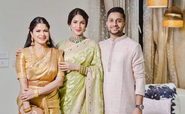 Lavanya Tripathi Raksha Bandhan Celebrations With Her Brother - Sakshi