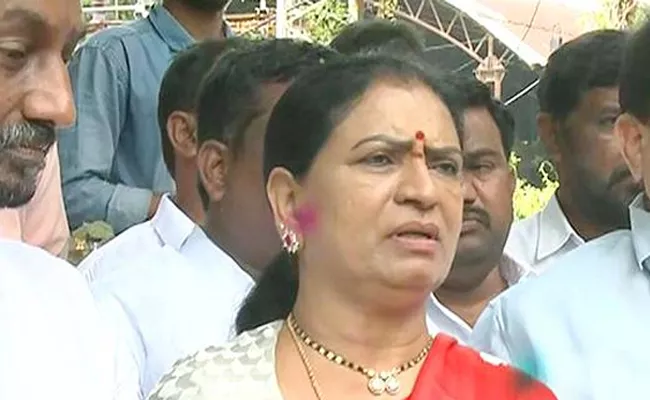 DK Aruna Unhappy With Assembly Speaker Assembly Secretary - Sakshi