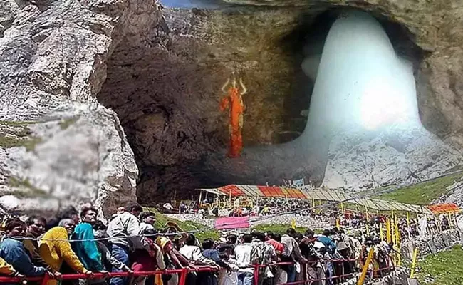 Amarnath Yatra ends: 4. 4 lakh pilgrims complete holy journey to Himalayan shrine - Sakshi