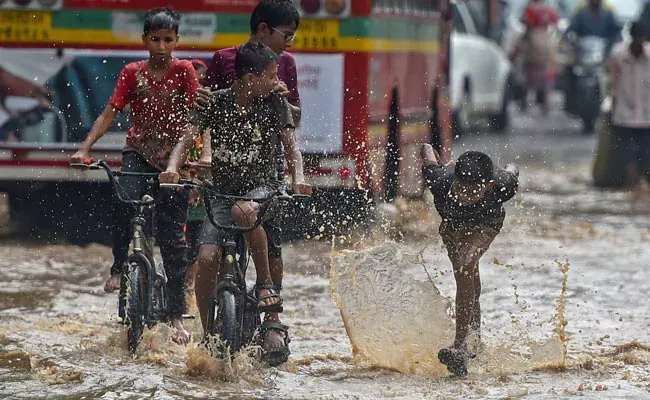 Monsoon expected to revive in September says IMD - Sakshi