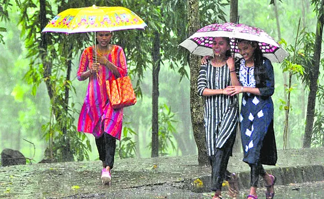 Two more days of rain in Telangana - Sakshi