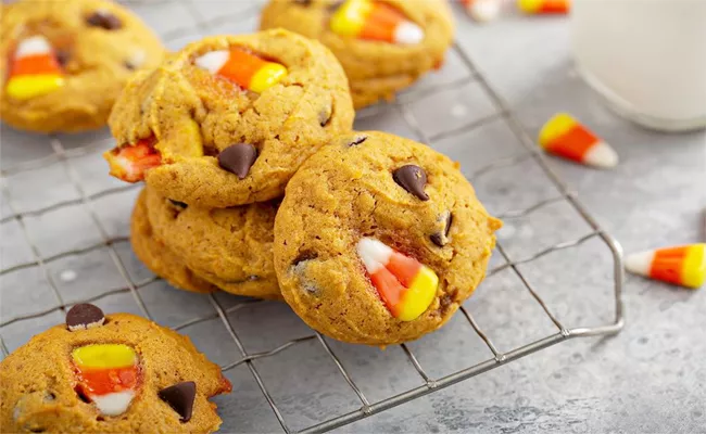 How To Make Corn Chocolate Chip Cookies Recipe In Telugu - Sakshi