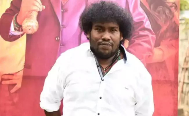 Yogi Babu Full Busy With Movies - Sakshi