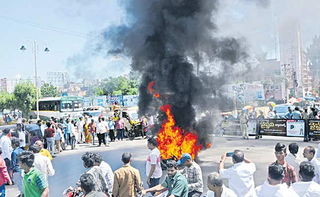 Andhra Pradesh Rajaka Sangam Leaders Fires On TDP - Sakshi