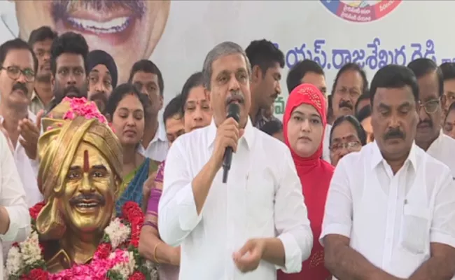 Ysr Death Anniversary At Ysrcp Central Office Tadepalli - Sakshi